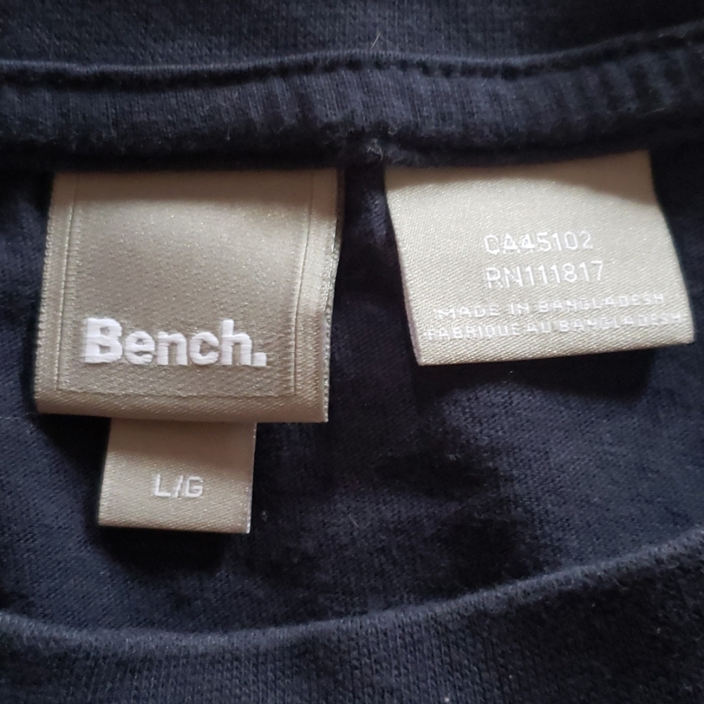 Bench tee - Picture 2 of 2